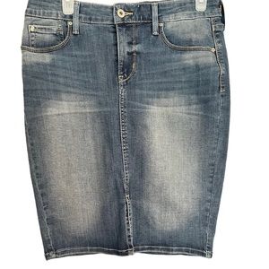 Denizen From Levi’s Women’s Size 4 Light Blue Denim Skirt